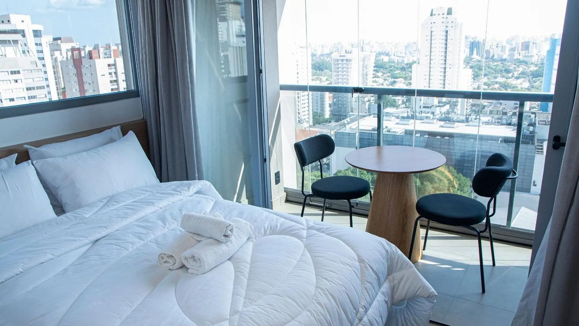 On Lorena By Housi Sao Paulo