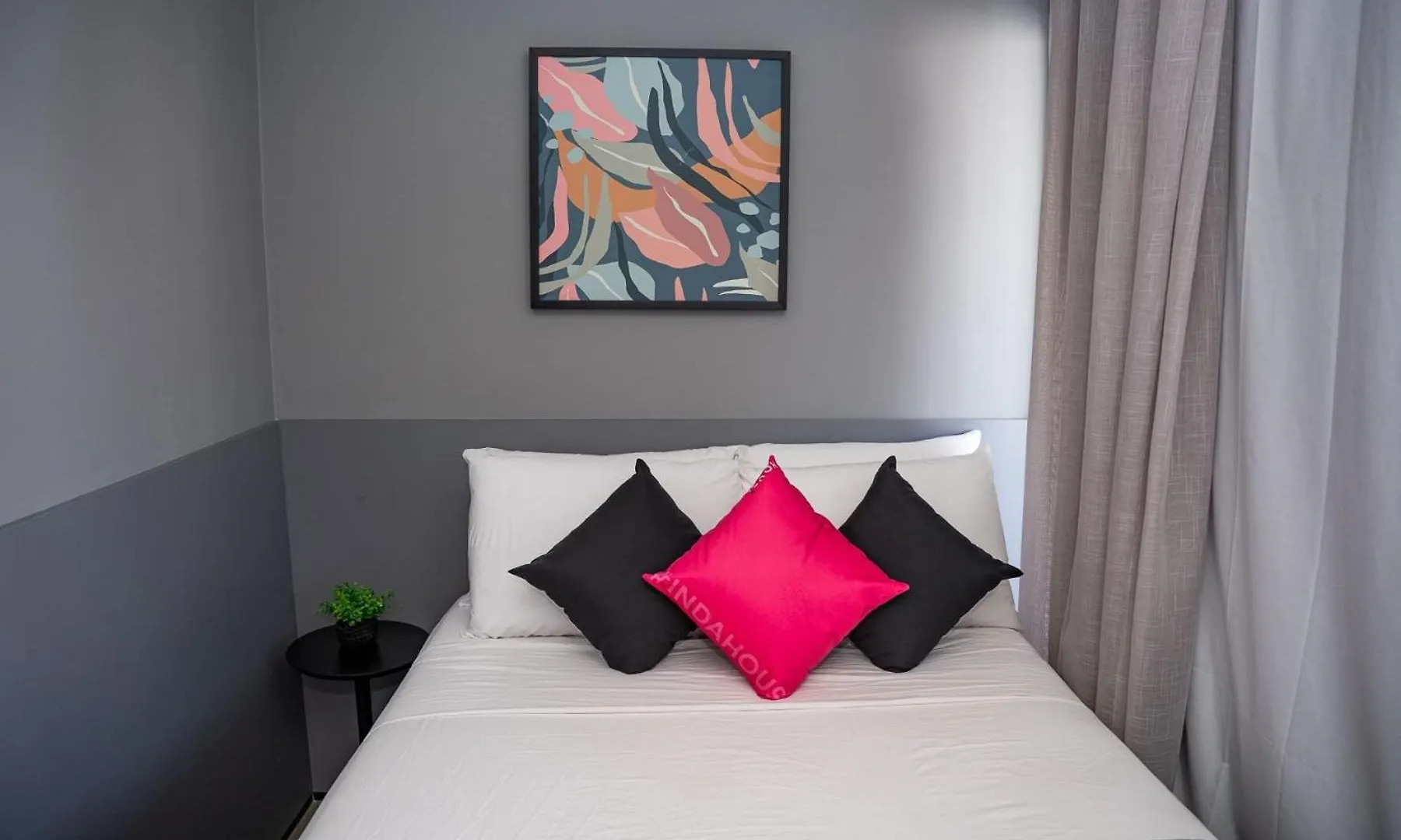 On Lorena By Housi Sao Paulo 0*,  Brazil